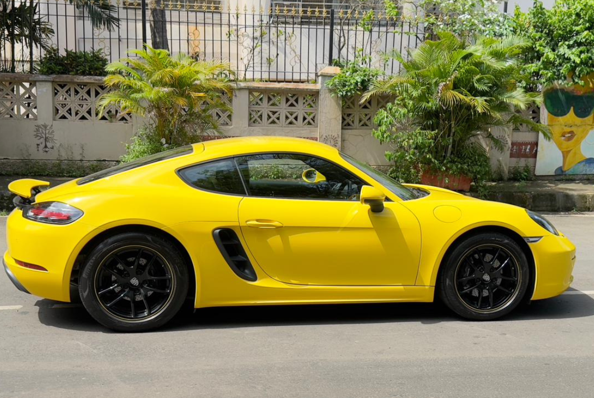 Porsche 718 Cayman 