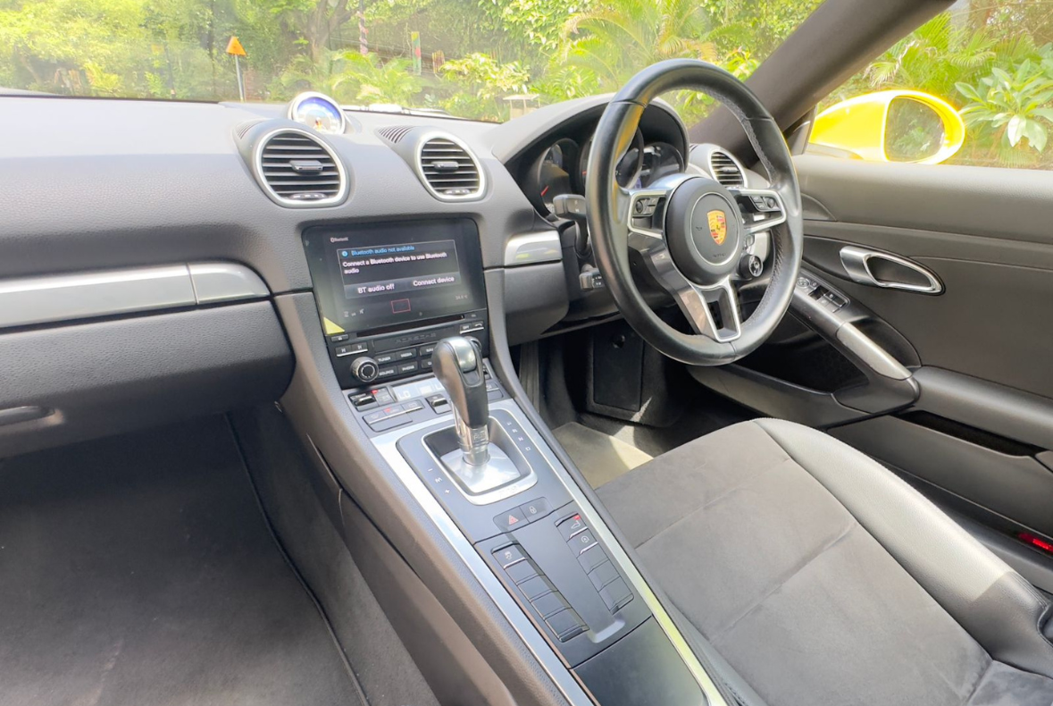 Porsche 718 Cayman 